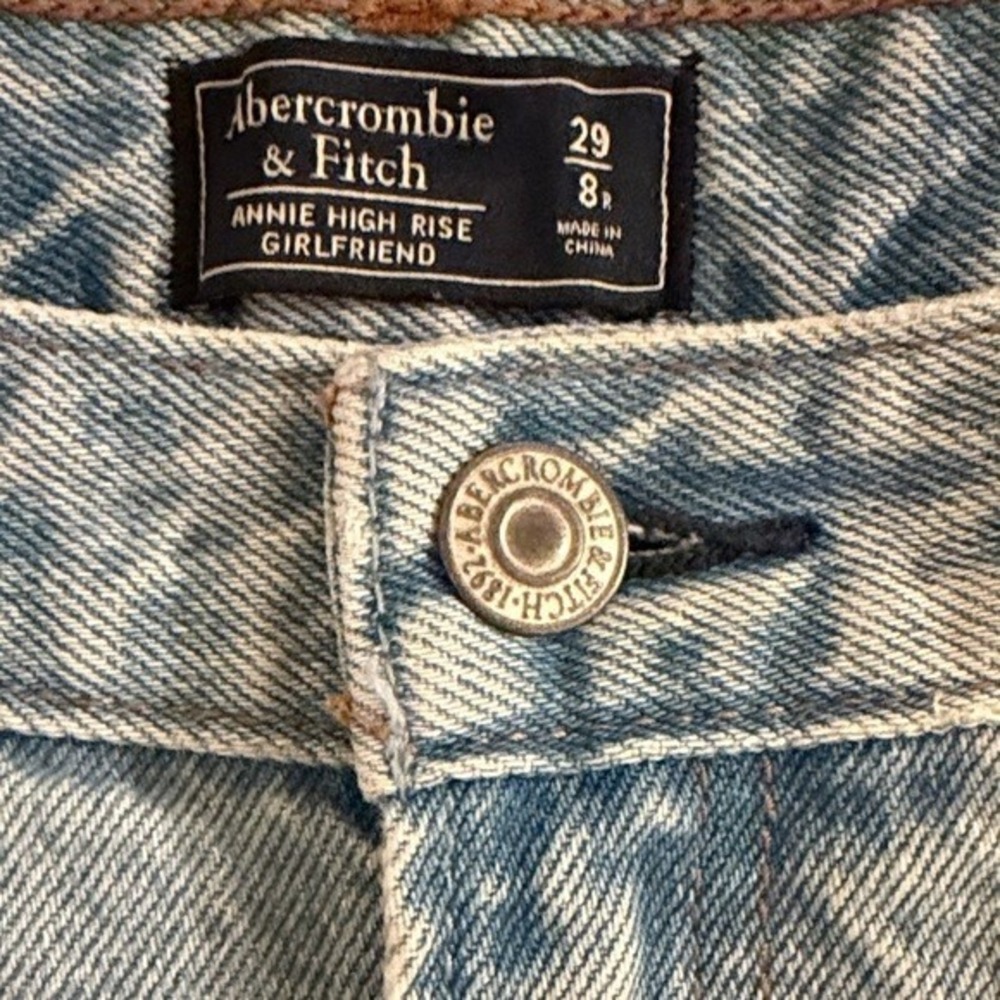 Abercrombie & Fitch Annie High Rise Girlfriend Jeans Light Wash Side Zip 29 8R - Picture 2 of 11
